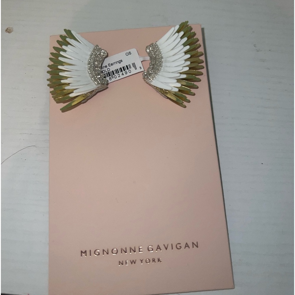 NWT Mignonne Gavigan feather earrings